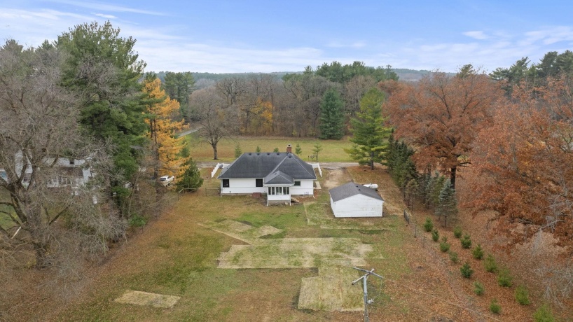 2913 Lowden, OREGON, Illinois 61061, 3 Bedrooms Bedrooms, ,2 BathroomsBathrooms,House,For Sale,Lowden,202507289