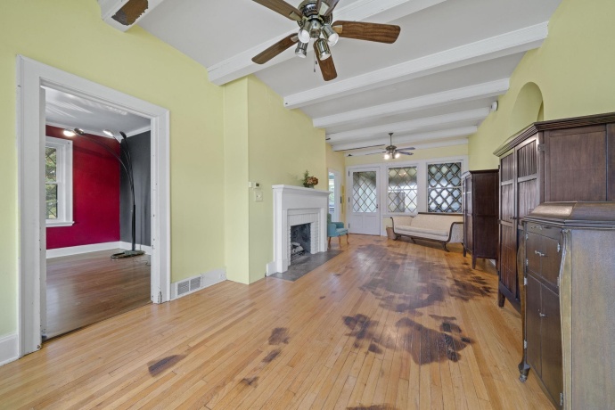 2913 Lowden, OREGON, Illinois 61061, 3 Bedrooms Bedrooms, ,2 BathroomsBathrooms,House,For Sale,Lowden,202507289