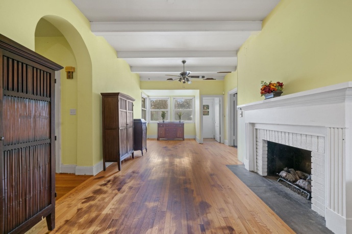 2913 Lowden, OREGON, Illinois 61061, 3 Bedrooms Bedrooms, ,2 BathroomsBathrooms,House,For Sale,Lowden,202507289