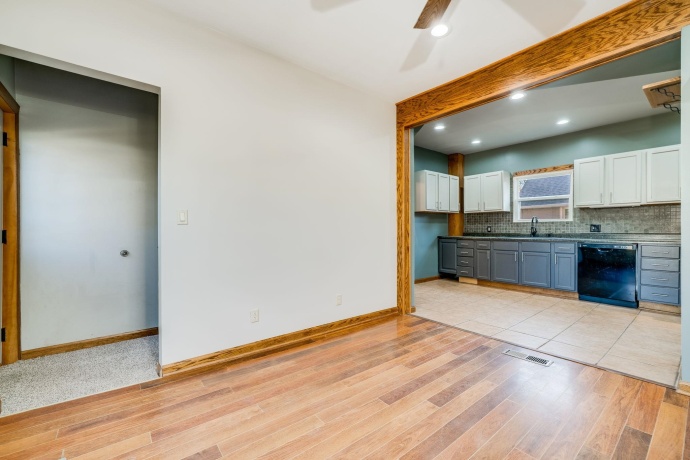 145 Gladys, BELVIDERE, Illinois 61008, 3 Bedrooms Bedrooms, ,1 BathroomBathrooms,House,For Sale,Gladys,202506919