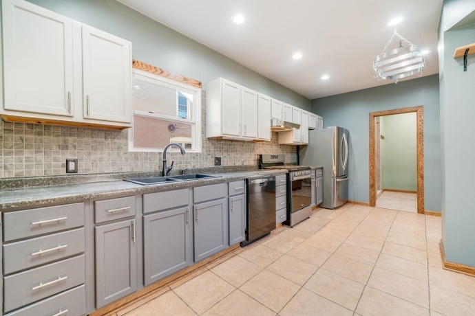 145 Gladys, BELVIDERE, Illinois 61008, 3 Bedrooms Bedrooms, ,1 BathroomBathrooms,House,For Sale,Gladys,202506919