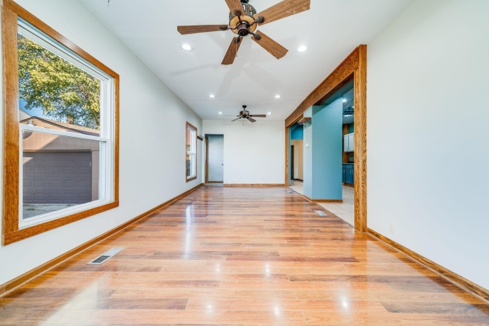 145 Gladys, BELVIDERE, Illinois 61008, 3 Bedrooms Bedrooms, ,1 BathroomBathrooms,House,For Sale,Gladys,202506919