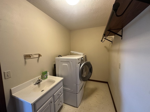 4611 Bedfordshire, LOVES PARK, Illinois 61111, 3 Bedrooms Bedrooms, ,2 BathroomsBathrooms,House,For Sale,Bedfordshire,202507294