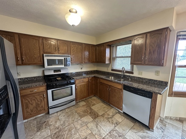 4611 Bedfordshire, LOVES PARK, Illinois 61111, 3 Bedrooms Bedrooms, ,2 BathroomsBathrooms,House,For Sale,Bedfordshire,202507294