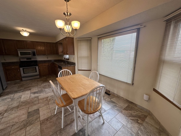 4611 Bedfordshire, LOVES PARK, Illinois 61111, 3 Bedrooms Bedrooms, ,2 BathroomsBathrooms,House,For Sale,Bedfordshire,202507294