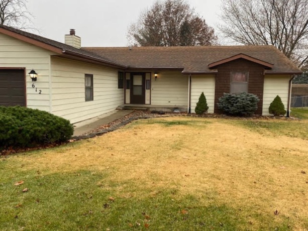 612 Alamo, FREEPORT, Illinois 61032, 3 Bedrooms Bedrooms, ,2 BathroomsBathrooms,House,For Sale,Alamo,202507297