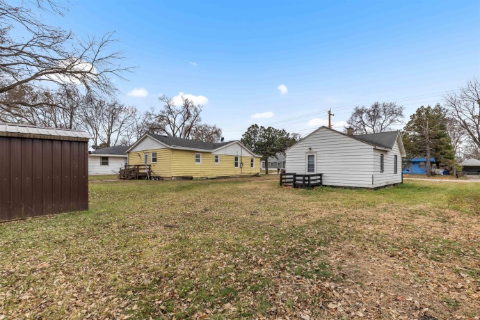 215 MOORE, SOUTH BELOIT, Illinois 61080, 2 Bedrooms Bedrooms, ,1 BathroomBathrooms,House,For Sale,MOORE,202507298