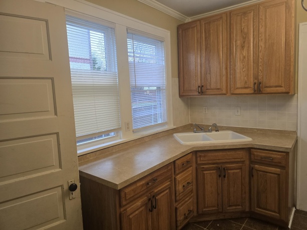 1810 Hutchins, ROCKFORD, Illinois 61104, 3 Bedrooms Bedrooms, ,1 BathroomBathrooms,House,For Sale,Hutchins,202507299