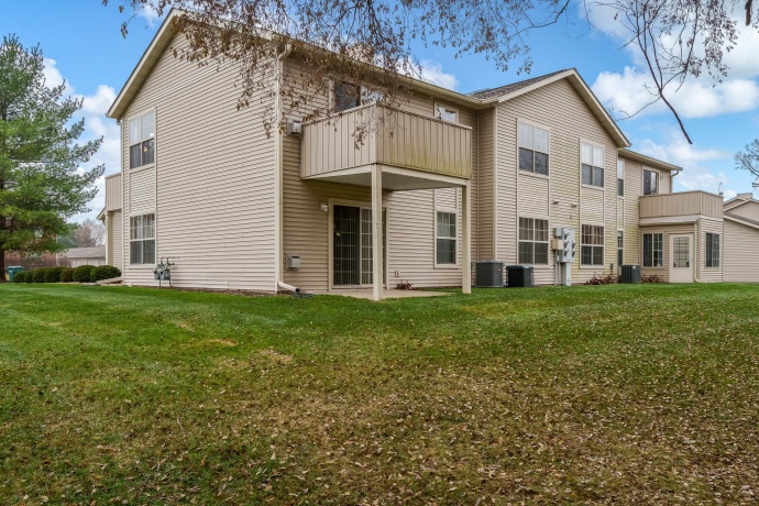 5638 ANDREWS, ROSCOE, Illinois 61073, 2 Bedrooms Bedrooms, ,2 BathroomsBathrooms,Condominium,For Sale,ANDREWS,202507296