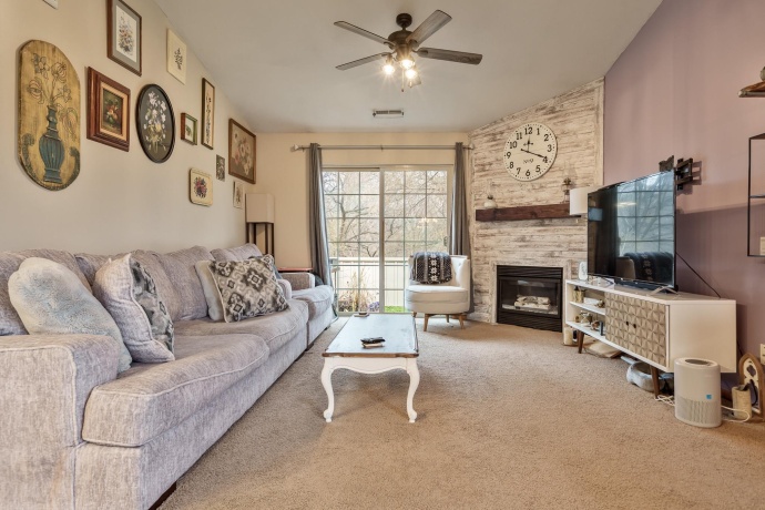 5638 ANDREWS, ROSCOE, Illinois 61073, 2 Bedrooms Bedrooms, ,2 BathroomsBathrooms,Condominium,For Sale,ANDREWS,202507296