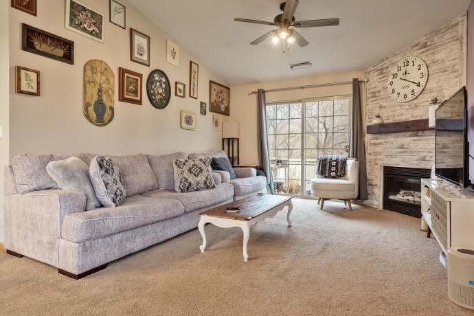 5638 ANDREWS, ROSCOE, Illinois 61073, 2 Bedrooms Bedrooms, ,2 BathroomsBathrooms,Condominium,For Sale,ANDREWS,202507296