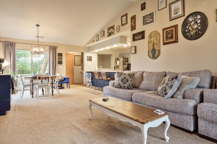 5638 ANDREWS, ROSCOE, Illinois 61073, 2 Bedrooms Bedrooms, ,2 BathroomsBathrooms,Condominium,For Sale,ANDREWS,202507296