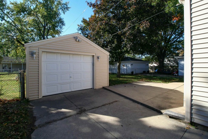2612 GLENWOOD, ROCKFORD, Illinois 61101, 3 Bedrooms Bedrooms, ,1 BathroomBathrooms,House,For Sale,GLENWOOD,202506649