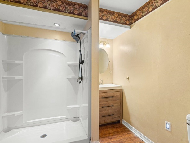 3619 Chippewa, ROCKFORD, Illinois 61102, 3 Bedrooms Bedrooms, ,3 BathroomsBathrooms,House,For Sale,Chippewa,202507300