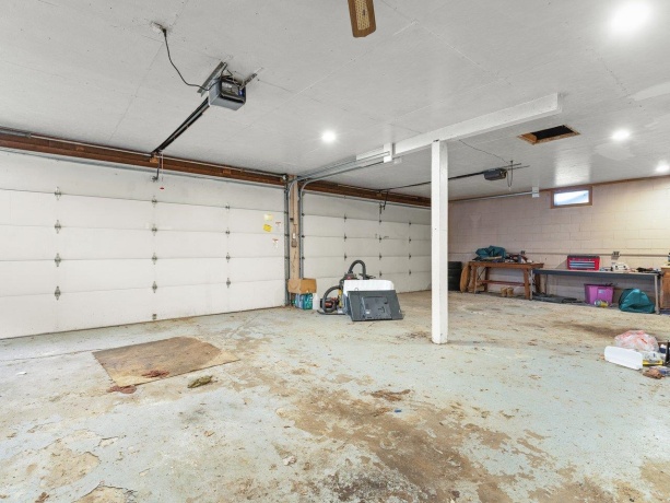 3619 Chippewa, ROCKFORD, Illinois 61102, 3 Bedrooms Bedrooms, ,3 BathroomsBathrooms,House,For Sale,Chippewa,202507300