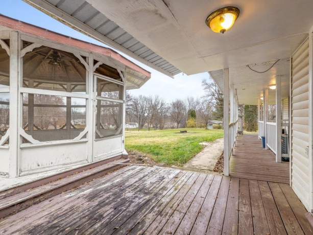 3619 Chippewa, ROCKFORD, Illinois 61102, 3 Bedrooms Bedrooms, ,3 BathroomsBathrooms,House,For Sale,Chippewa,202507300