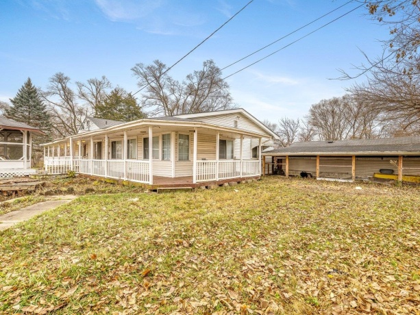 3619 Chippewa, ROCKFORD, Illinois 61102, 3 Bedrooms Bedrooms, ,3 BathroomsBathrooms,House,For Sale,Chippewa,202507300