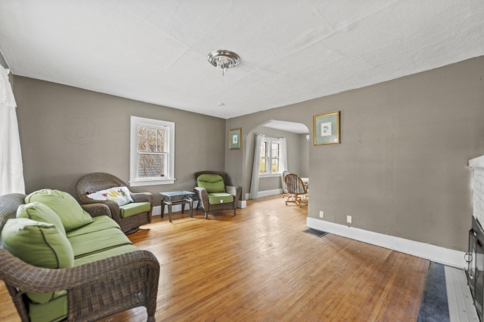 1904 Hancock, ROCKFORD, Illinois 61103, 3 Bedrooms Bedrooms, ,1 BathroomBathrooms,House,For Sale,Hancock,202507301