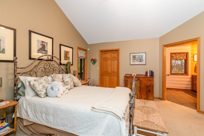 15 Talisman, GALENA, Illinois 61036, 4 Bedrooms Bedrooms, ,4 BathroomsBathrooms,House,For Sale,Talisman,202507303