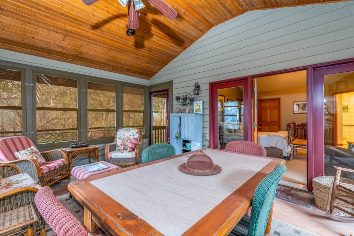 15 Talisman, GALENA, Illinois 61036, 4 Bedrooms Bedrooms, ,4 BathroomsBathrooms,House,For Sale,Talisman,202507303