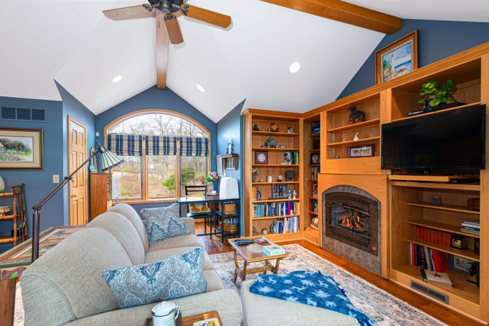 15 Talisman, GALENA, Illinois 61036, 4 Bedrooms Bedrooms, ,4 BathroomsBathrooms,House,For Sale,Talisman,202507303