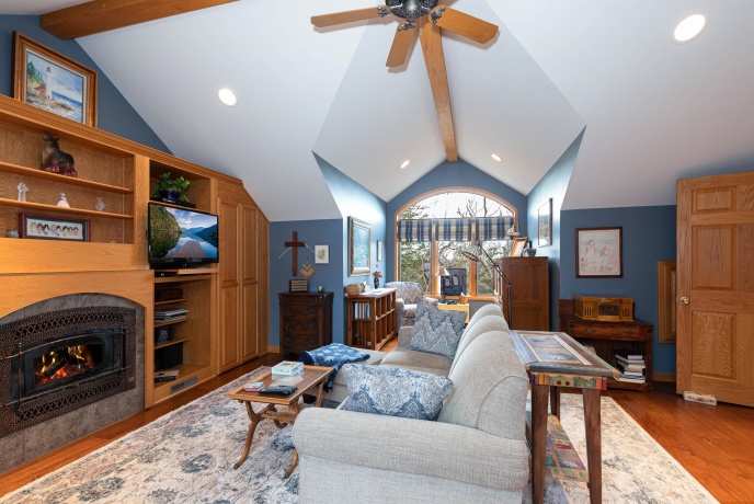 15 Talisman, GALENA, Illinois 61036, 4 Bedrooms Bedrooms, ,4 BathroomsBathrooms,House,For Sale,Talisman,202507303