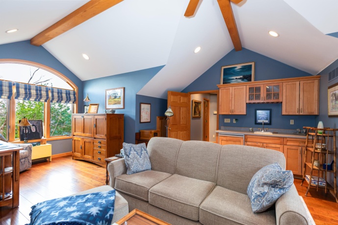 15 Talisman, GALENA, Illinois 61036, 4 Bedrooms Bedrooms, ,4 BathroomsBathrooms,House,For Sale,Talisman,202507303