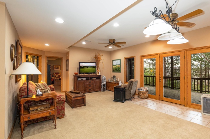 15 Talisman, GALENA, Illinois 61036, 4 Bedrooms Bedrooms, ,4 BathroomsBathrooms,House,For Sale,Talisman,202507303