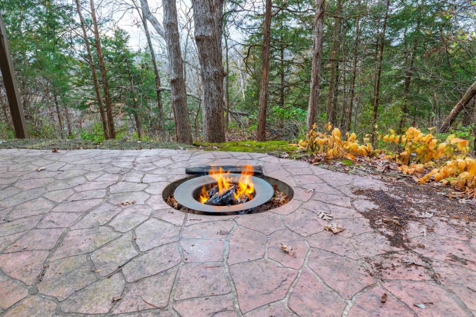 15 Talisman, GALENA, Illinois 61036, 4 Bedrooms Bedrooms, ,4 BathroomsBathrooms,House,For Sale,Talisman,202507303