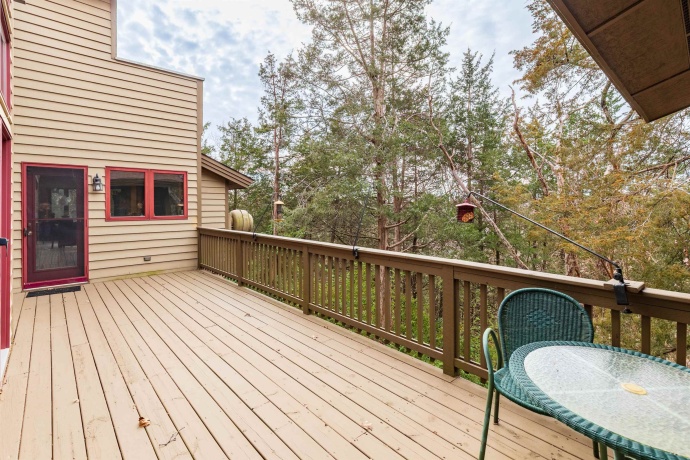 15 Talisman, GALENA, Illinois 61036, 4 Bedrooms Bedrooms, ,4 BathroomsBathrooms,House,For Sale,Talisman,202507303