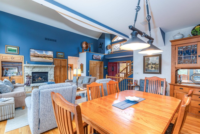 15 Talisman, GALENA, Illinois 61036, 4 Bedrooms Bedrooms, ,4 BathroomsBathrooms,House,For Sale,Talisman,202507303