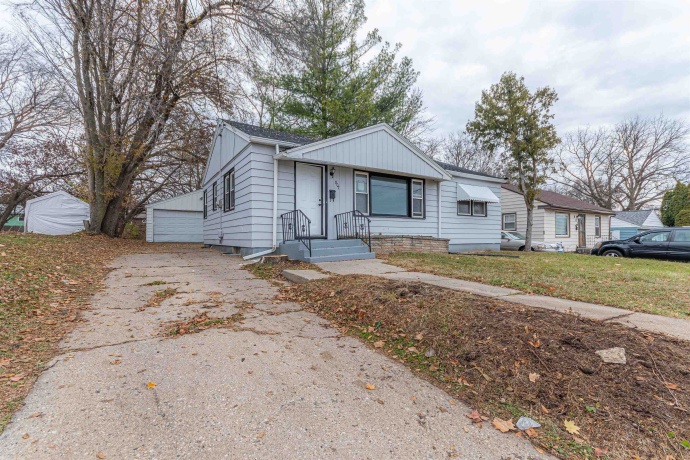 807 Indiana, ROCKFORD, Illinois 61102, 3 Bedrooms Bedrooms, ,1 BathroomBathrooms,House,For Sale,Indiana,202507307