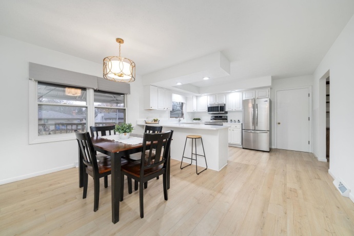 1630 River Bluff, ROCKFORD, Illinois 61103, 3 Bedrooms Bedrooms, ,2 BathroomsBathrooms,House,For Sale,River Bluff,202507309