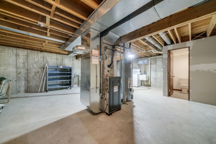 1630 River Bluff, ROCKFORD, Illinois 61103, 3 Bedrooms Bedrooms, ,2 BathroomsBathrooms,House,For Sale,River Bluff,202507309