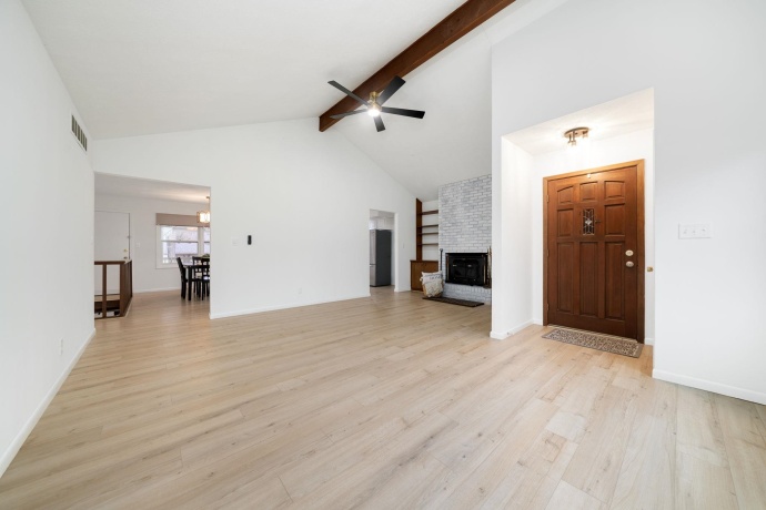 1630 River Bluff, ROCKFORD, Illinois 61103, 3 Bedrooms Bedrooms, ,2 BathroomsBathrooms,House,For Sale,River Bluff,202507309