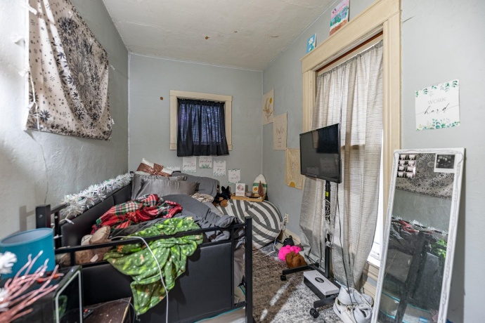 917 Locust, BELVIDERE, Illinois 61008, ,5+ Units,For Sale,Locust,202507314