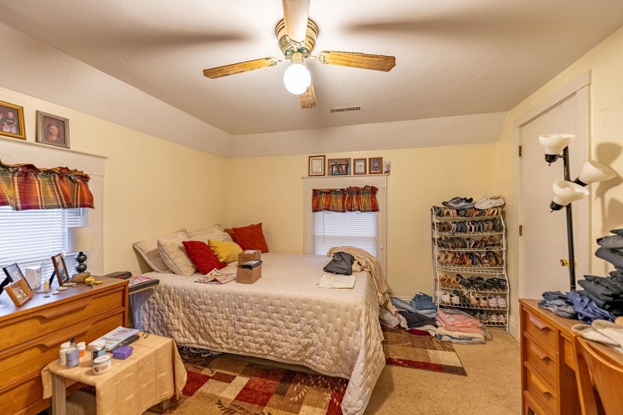 917 Locust, BELVIDERE, Illinois 61008, ,5+ Units,For Sale,Locust,202507314