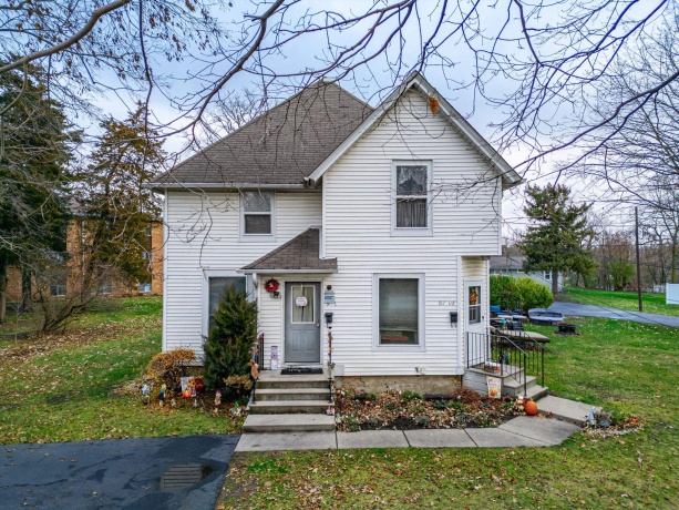 917 Locust, BELVIDERE, Illinois 61008, ,5+ Units,For Sale,Locust,202507314