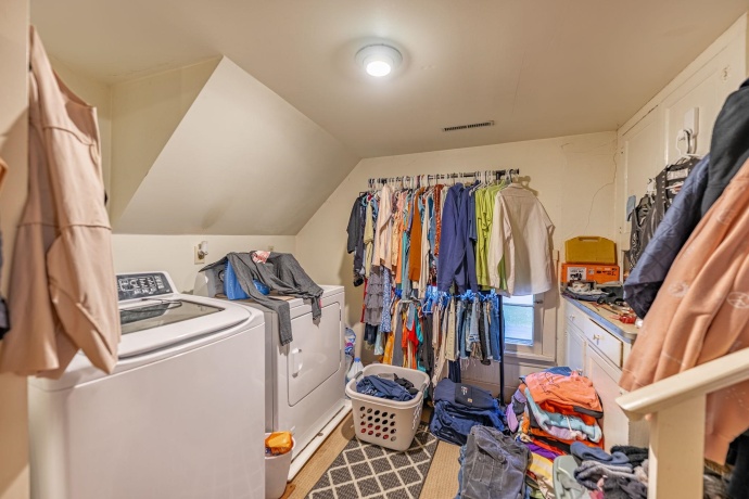 917 Locust, BELVIDERE, Illinois 61008, ,5+ Units,For Sale,Locust,202507314