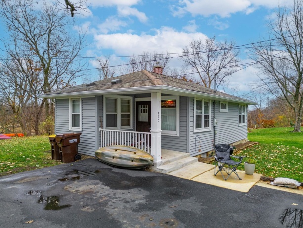 917 Locust, BELVIDERE, Illinois 61008, ,5+ Units,For Sale,Locust,202507314