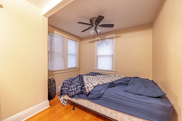 917 Locust, BELVIDERE, Illinois 61008, ,5+ Units,For Sale,Locust,202507314