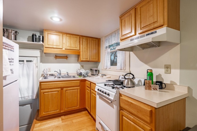 917 Locust, BELVIDERE, Illinois 61008, ,5+ Units,For Sale,Locust,202507314