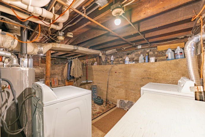 917 Locust, BELVIDERE, Illinois 61008, ,5+ Units,For Sale,Locust,202507314