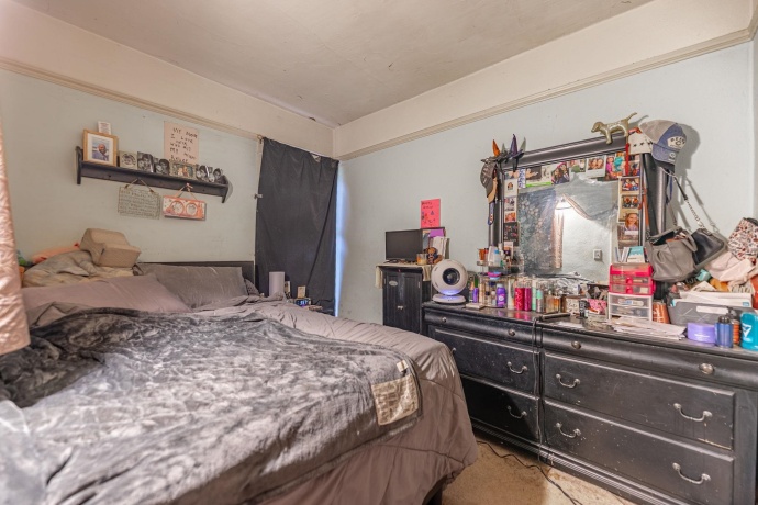 917 Locust, BELVIDERE, Illinois 61008, ,5+ Units,For Sale,Locust,202507314