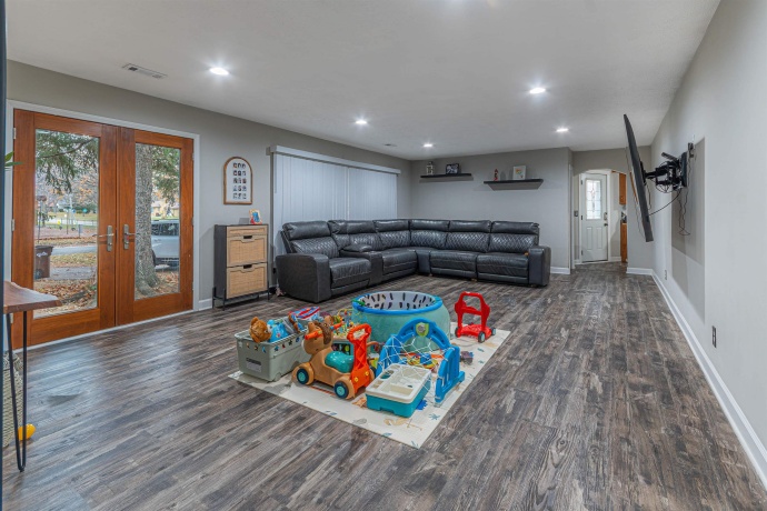 3535 Latham, ROCKFORD, Illinois 61103, 3 Bedrooms Bedrooms, ,1 BathroomBathrooms,House,For Sale,Latham,202507313