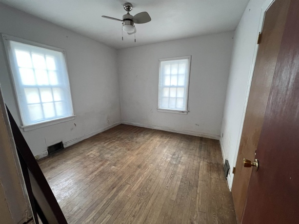 2923 Kenmore, ROCKFORD, Illinois 61101, 2 Bedrooms Bedrooms, ,1 BathroomBathrooms,House,For Sale,Kenmore,202507315