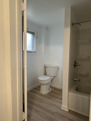 404 4th, MENDOTA, Illinois 61342, 2 Bedrooms Bedrooms, ,1 BathroomBathrooms,House,For Sale,4th,202507316