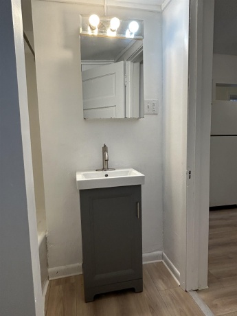 404 4th, MENDOTA, Illinois 61342, 2 Bedrooms Bedrooms, ,1 BathroomBathrooms,House,For Sale,4th,202507316