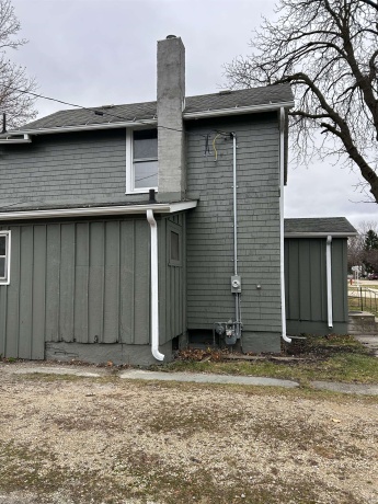 404 4th, MENDOTA, Illinois 61342, 2 Bedrooms Bedrooms, ,1 BathroomBathrooms,House,For Sale,4th,202507316