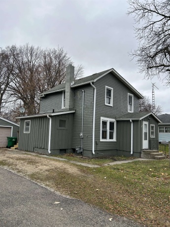 404 4th, MENDOTA, Illinois 61342, 2 Bedrooms Bedrooms, ,1 BathroomBathrooms,House,For Sale,4th,202507316